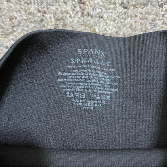 Spanx Black Camo Leggings Size Small NWT - Picture 6 of 10